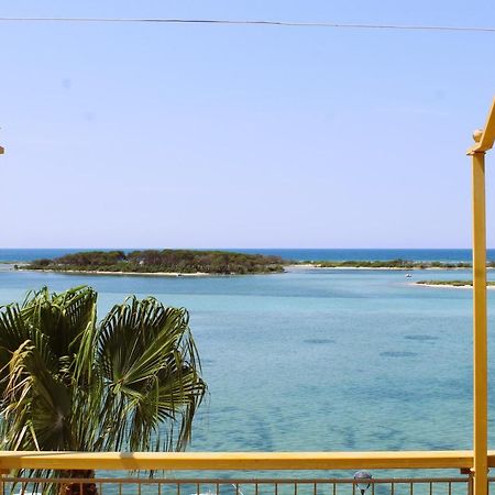 Appartamento Vista Mare ポルト・チェザーレオ エクステリア 写真